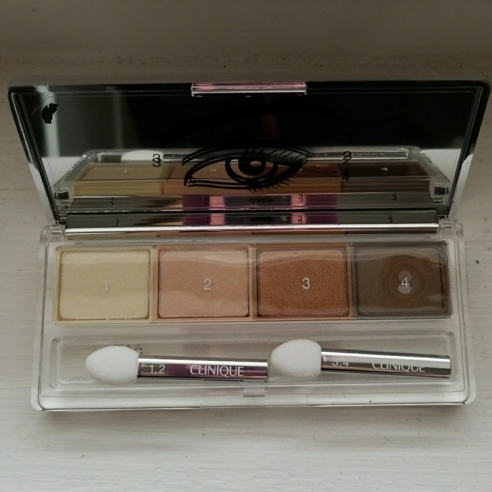Clinique eye shadow Quad. New.  Nude palette!