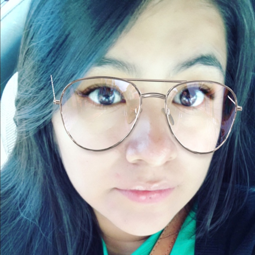 Meet your Posher, Lupita