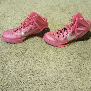 Mens 2014 Nike Hyperdunks SIZE 8!