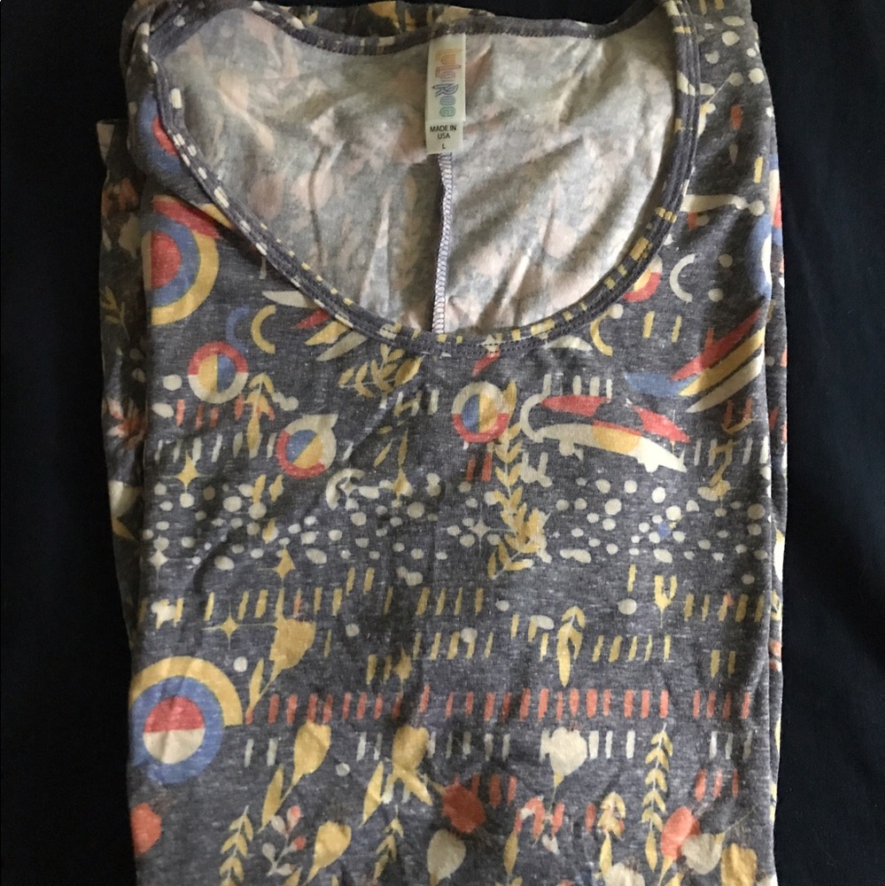 LuLaRoe Large Perfect Tee