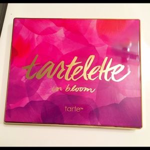 Tarte eye shadow pallete
