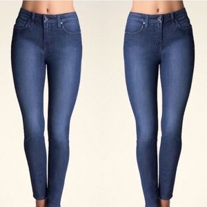 Bebe Mid-Rise Skinny Jeans
