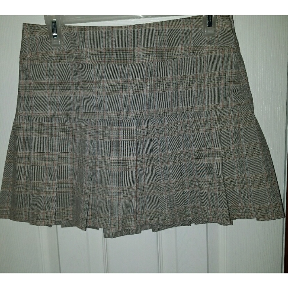 Bebe skirt