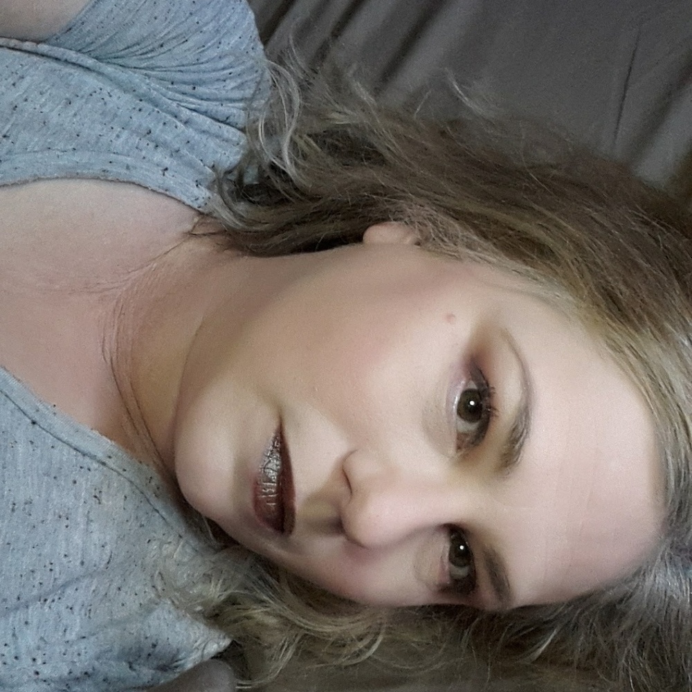 Meet your Posher, Lady of Face