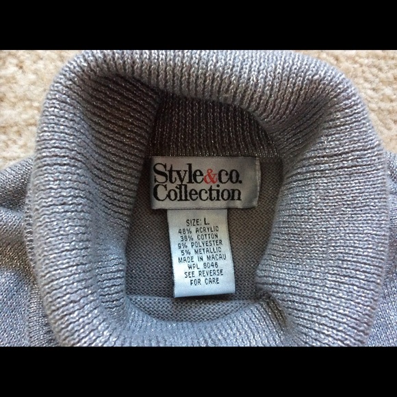 Woman's Style&Co blouse. - Picture 2 of 2