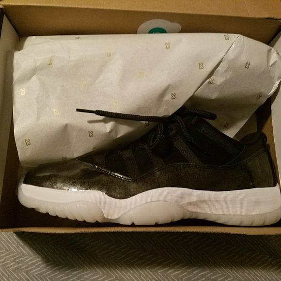 Jordan retro 11 - Picture 3 of 4