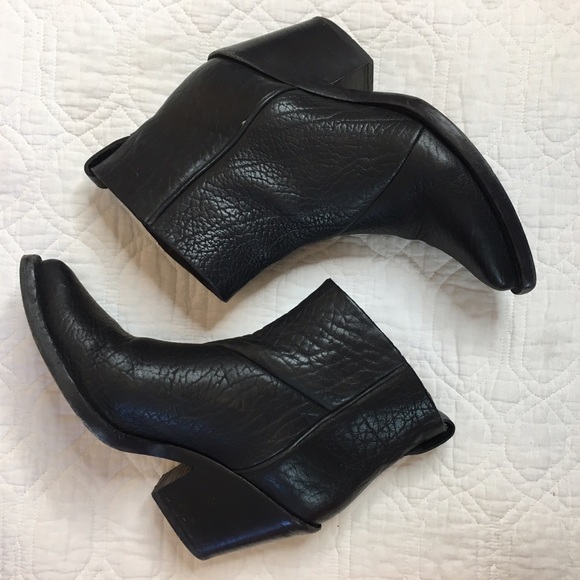 Acne Studios Shoes - Acne Studios Donna Black Leather Ankle Boots 40/10