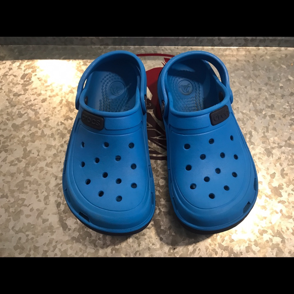 Boys Crocs sz 12 Blue like new