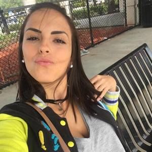 Meet your Posher, Beatriz