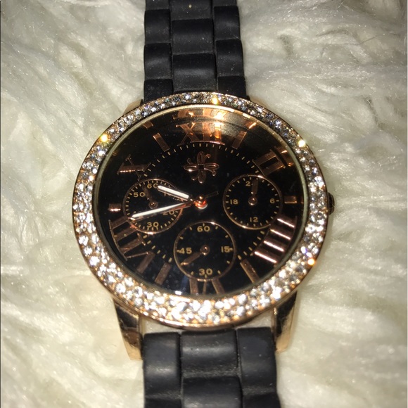 Gold and black watch - Picture 1 of 3