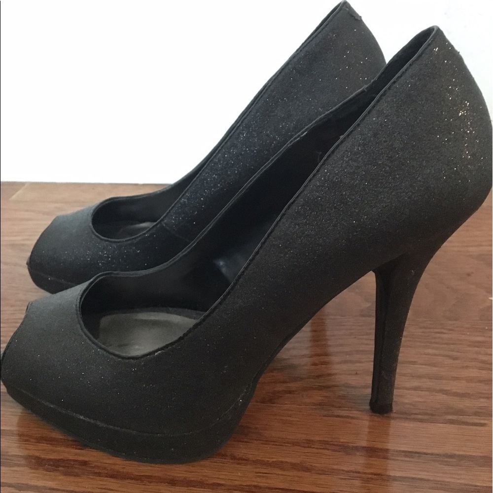 Black Glitter Platform Pumps