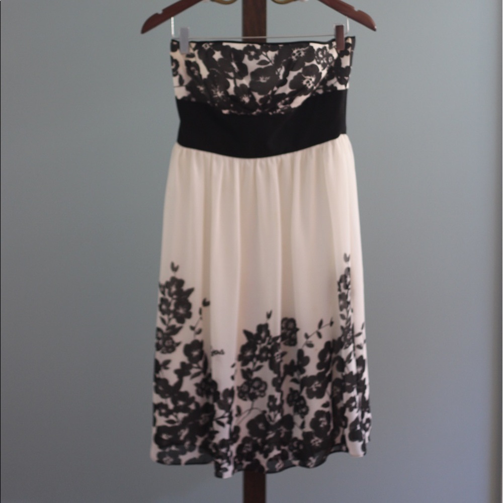 White House Black Market Strapless Cocktail Dress