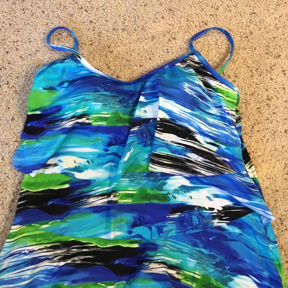 Tankini swim top.