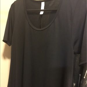 Solid black perfect t