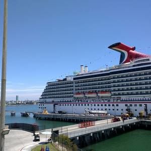 Meet your Posher, Lorena