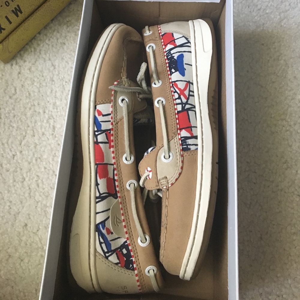 Angelfish Flags Linen Shoes