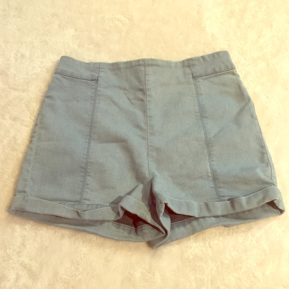 High-waisted Urban Outfitters shorts
