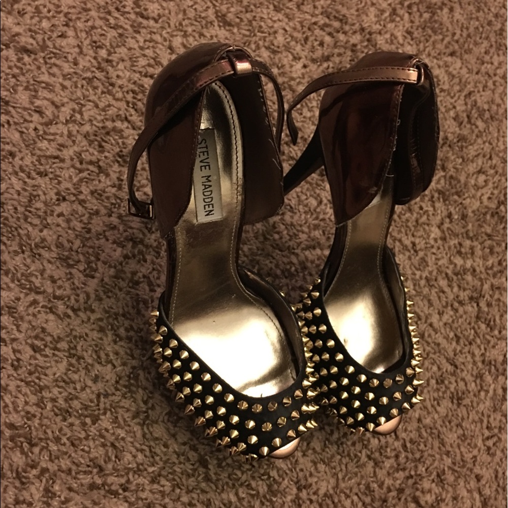 Peep toe heels