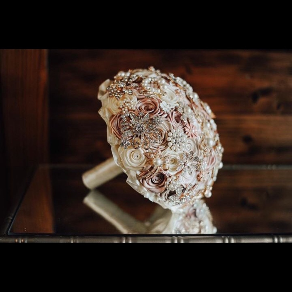 Bridal Brooch Bouquet