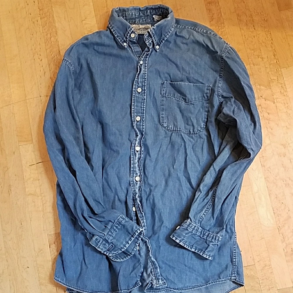 long-sleeved shirt