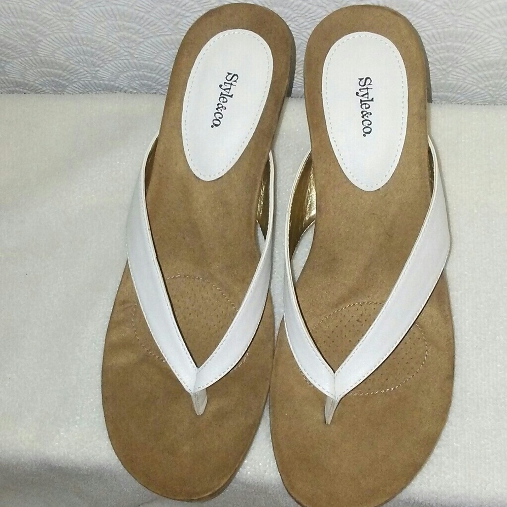 Women sandals