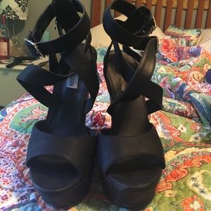 Black Steve Madden wedges