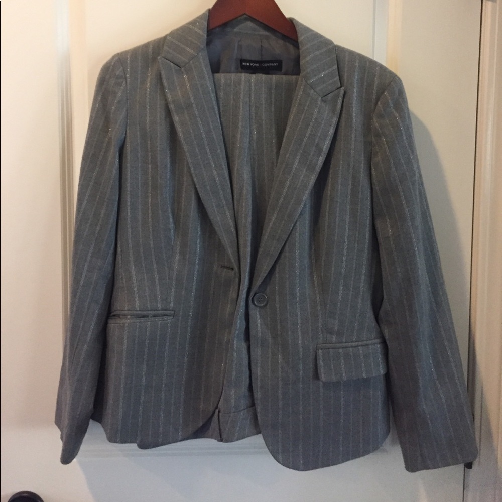 NY & Company Gray metallic stripe women's suit 12