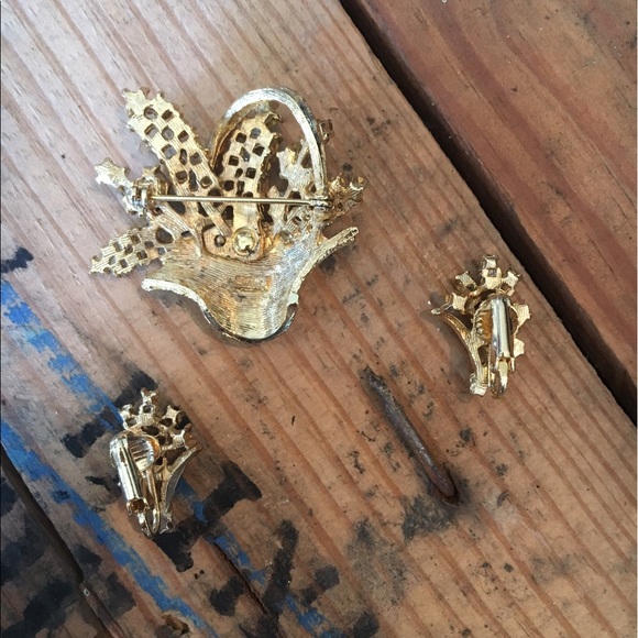 Vintage Pin and Earring Set - Picture 2 of 2