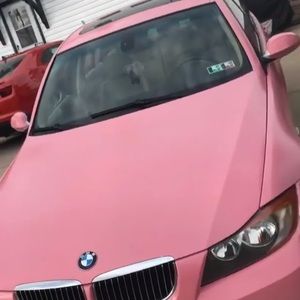 Meet your Posher, Mikia