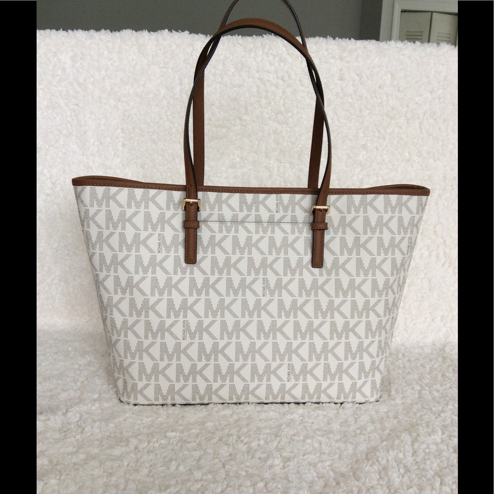 🆕 Michael Kors Vanilla Jet Set Tote - Picture 2 of 4