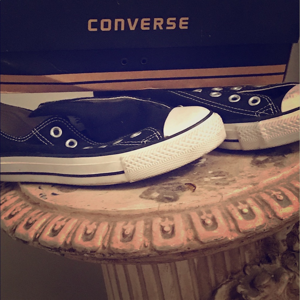 Black and white converse