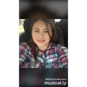 Meet your Posher, Elizabeth