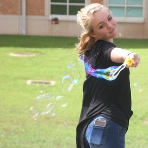 Meet your Posher, Lauren