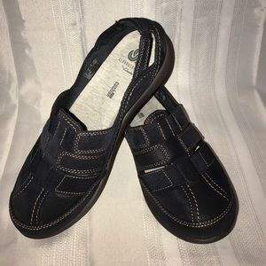 Ladies Walking Shoes