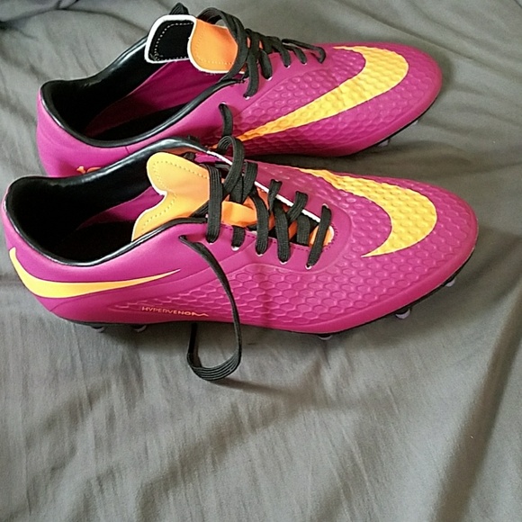 Too small - Picture 2 of 3