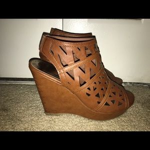 Madden Girl Wedges