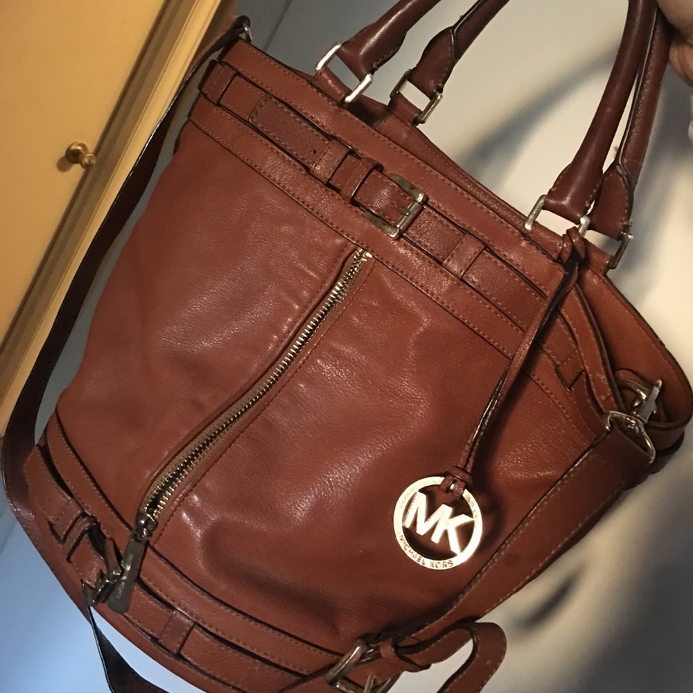 Micheal Kors purse