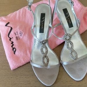 Nina silver dressy pumps