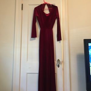 Burgundy velvet maxi dress ✨