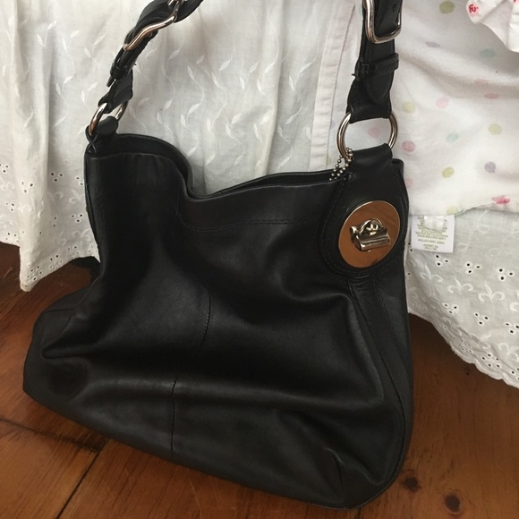 coach purse - Picture 3 of 3