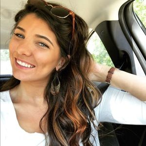 Meet your Posher, Natalie