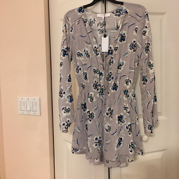 Floral romper NWOT - Picture 1 of 3