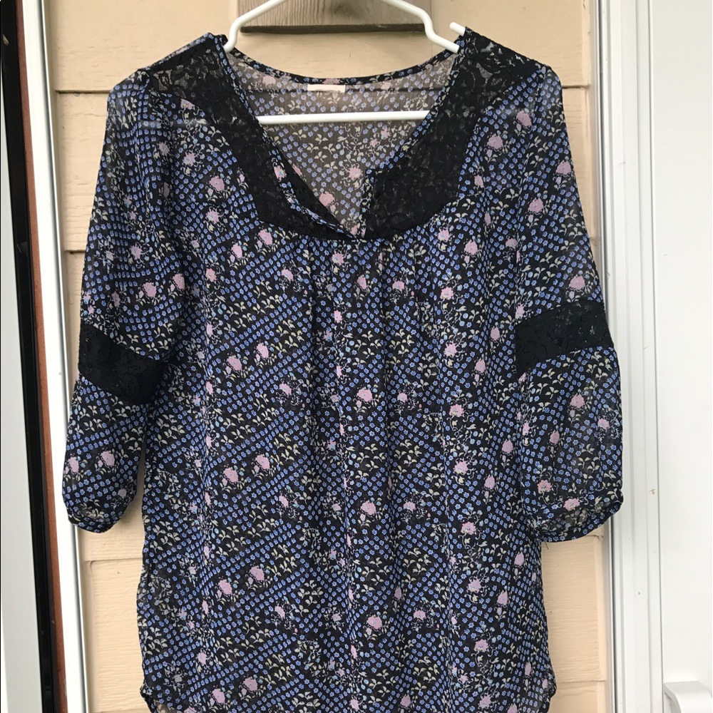 Blouse💕SUMMER SALE💕