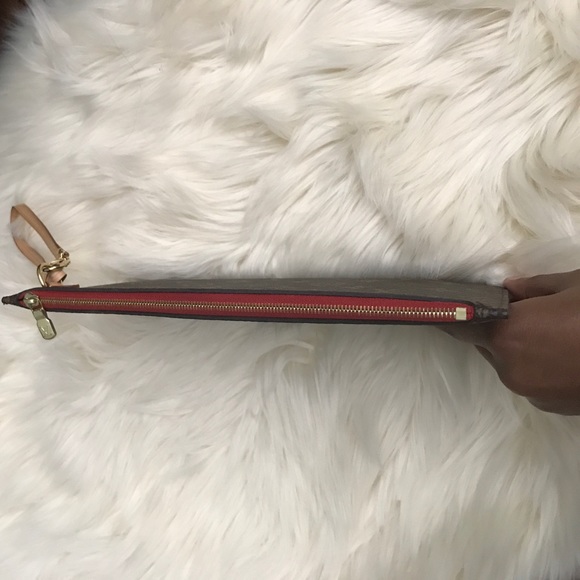 Sold - Louis Vuitton Monogram Neverfull Mm Pouch - Picture 3 of 4