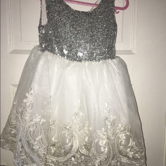 Toddler dress - Picture 3 of 3