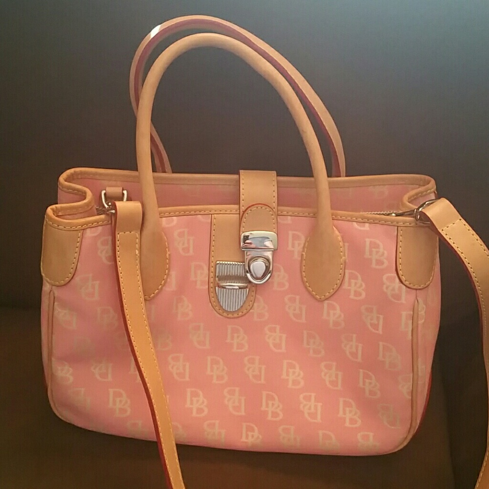 Dooney & Bourke