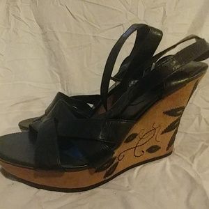 Size 10 Black wedges