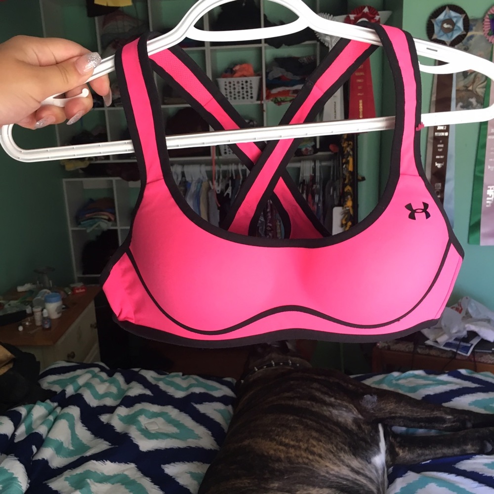 Small/medium under armour sport bra