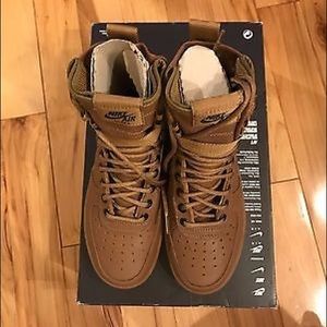 Nike Women's Air Force 1 Special Field SF WSIZE6.5