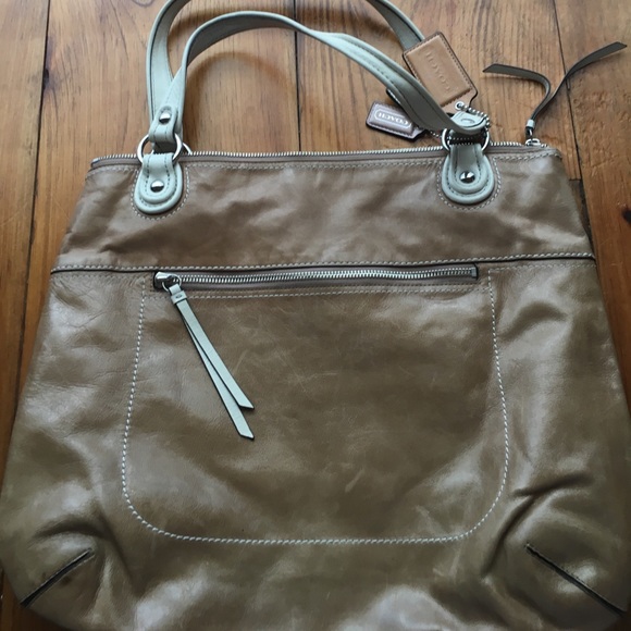 Coach purse!(-: - Picture 3 of 3